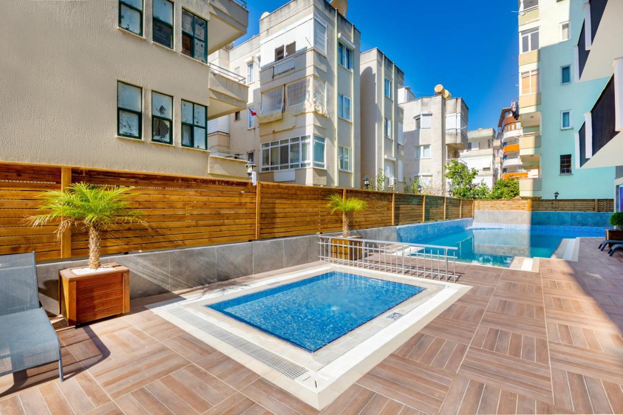 Royalisa City Apart Hotel Аланя Екстериор снимка