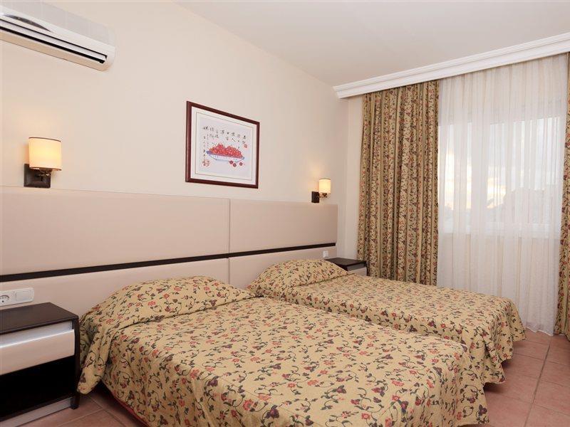 Royalisa City Apart Hotel Аланя Екстериор снимка
